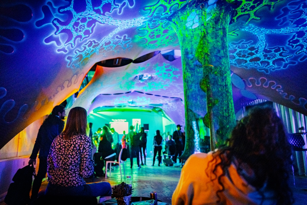 Vip-loungessa nautittiin taiteesta!